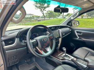 Xe Toyota Fortuner 2.4G 4x2 AT 2019
