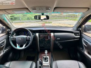 Xe Toyota Fortuner 2.4G 4x2 AT 2019