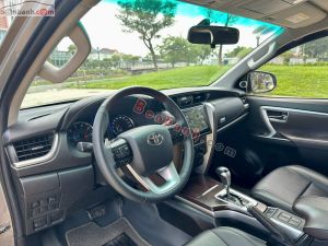 Xe Toyota Fortuner 2.4G 4x2 AT 2019