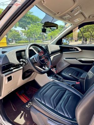 Xe Kia Carens 1.5G IVT 2024