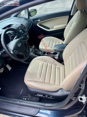 Xe Kia Cerato 1.6 AT 2018